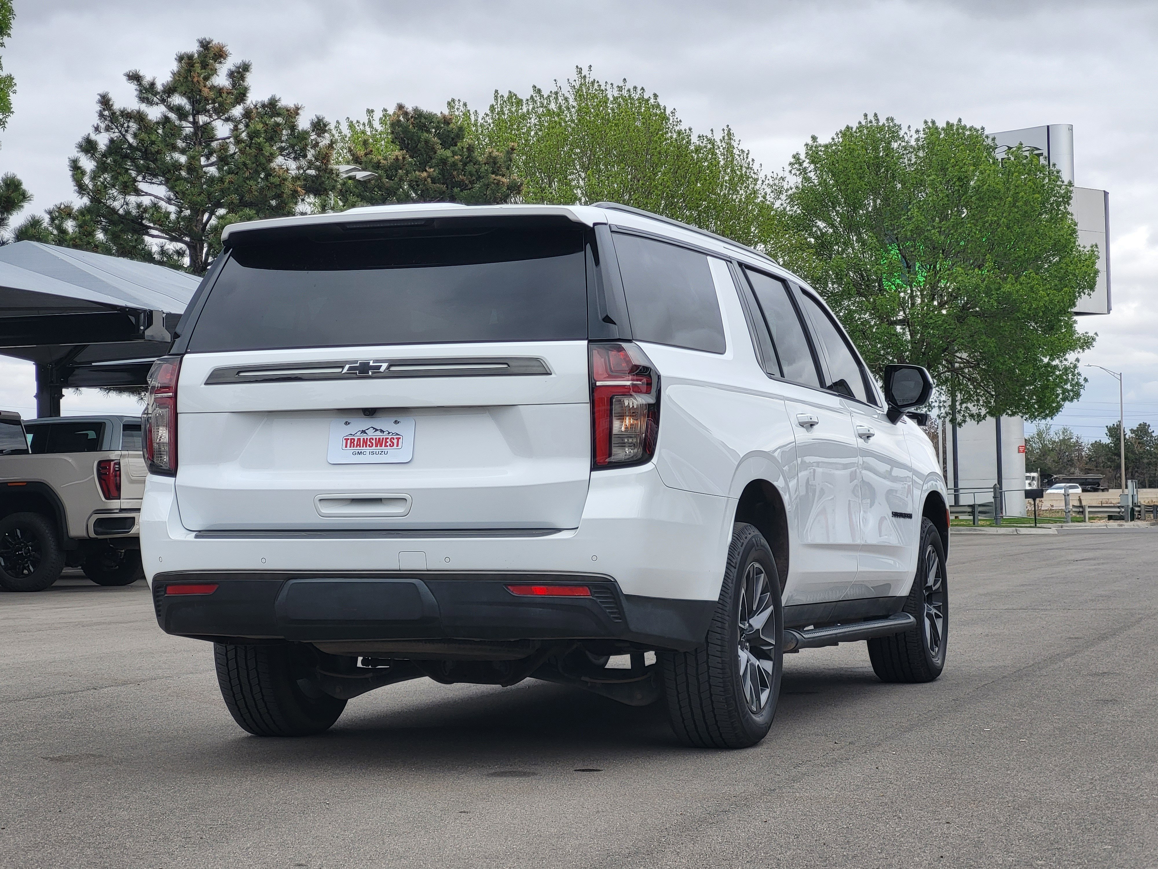 Used 2021 Chevrolet Suburban Z71 w/ Rear Media and Nav Package AWD/4WD image 7