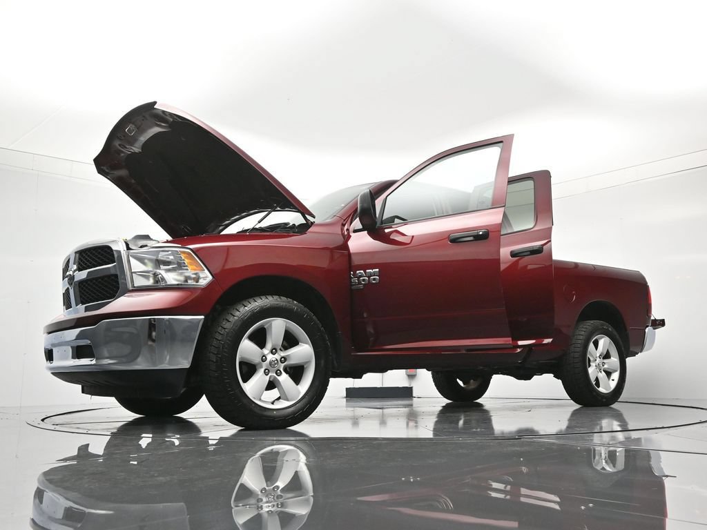 Used 2024 RAM 1500 Classic SLT AWD/4WD image 47