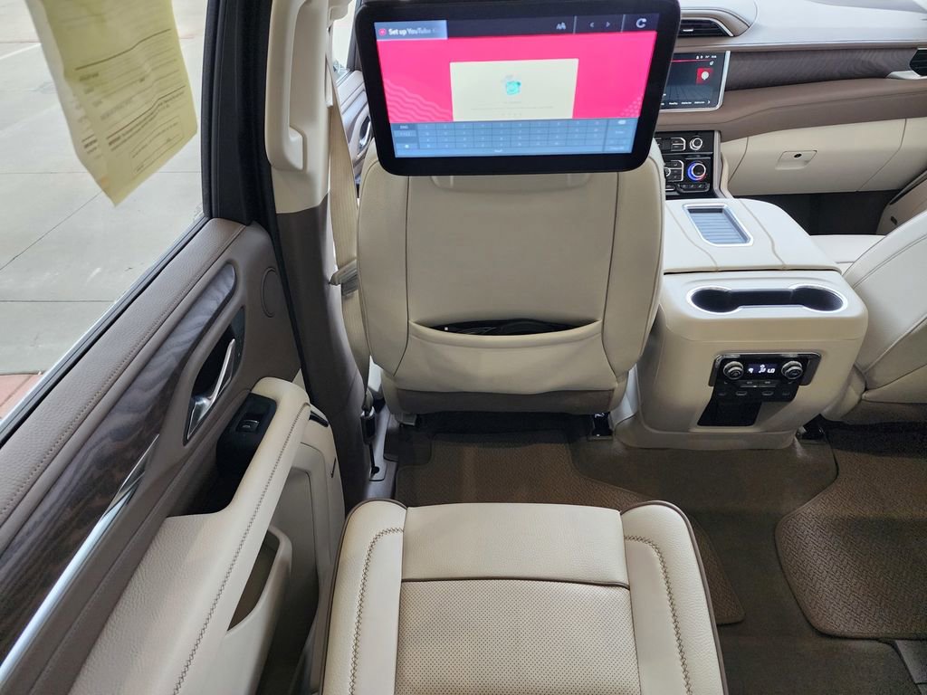 Used 2024 GMC Yukon Denali w/ Denali Reserve Package AWD/4WD image 15