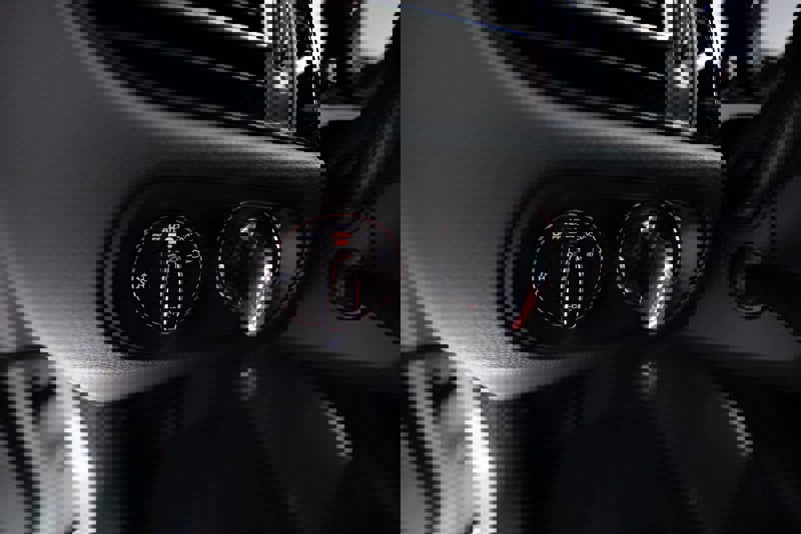 Certified 2025 Porsche Macan image 20