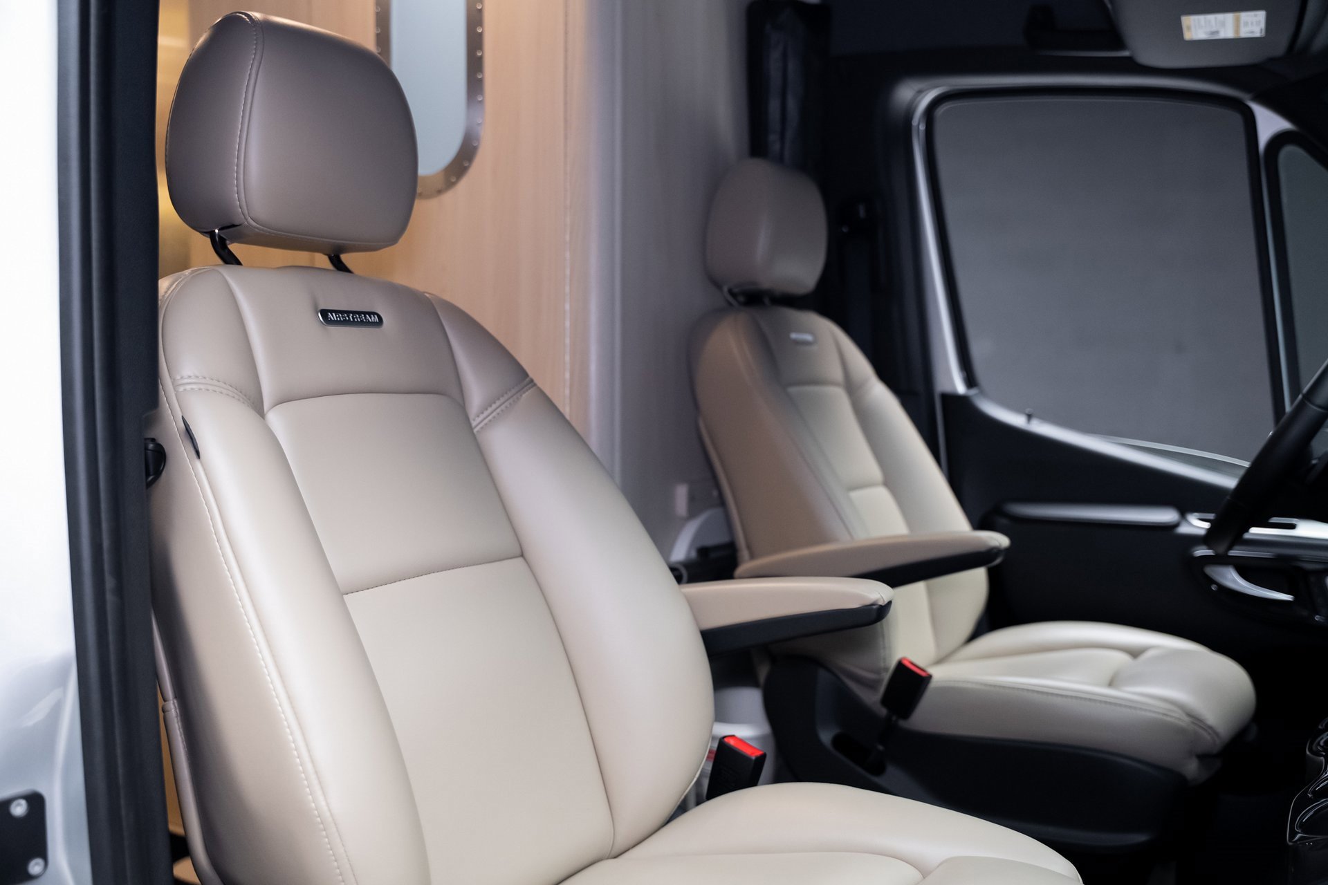 Used 2022 Mercedes-Benz Sprinter 144 Cargo image 60