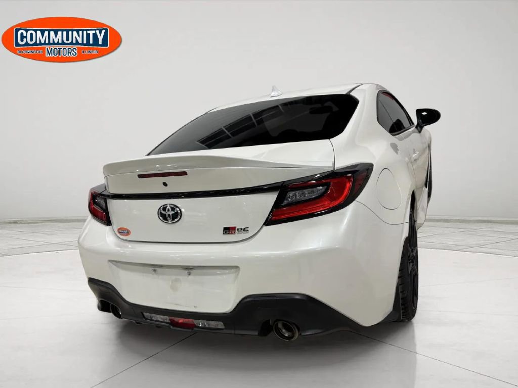 Used 2023 Toyota GR86 Premium image 7