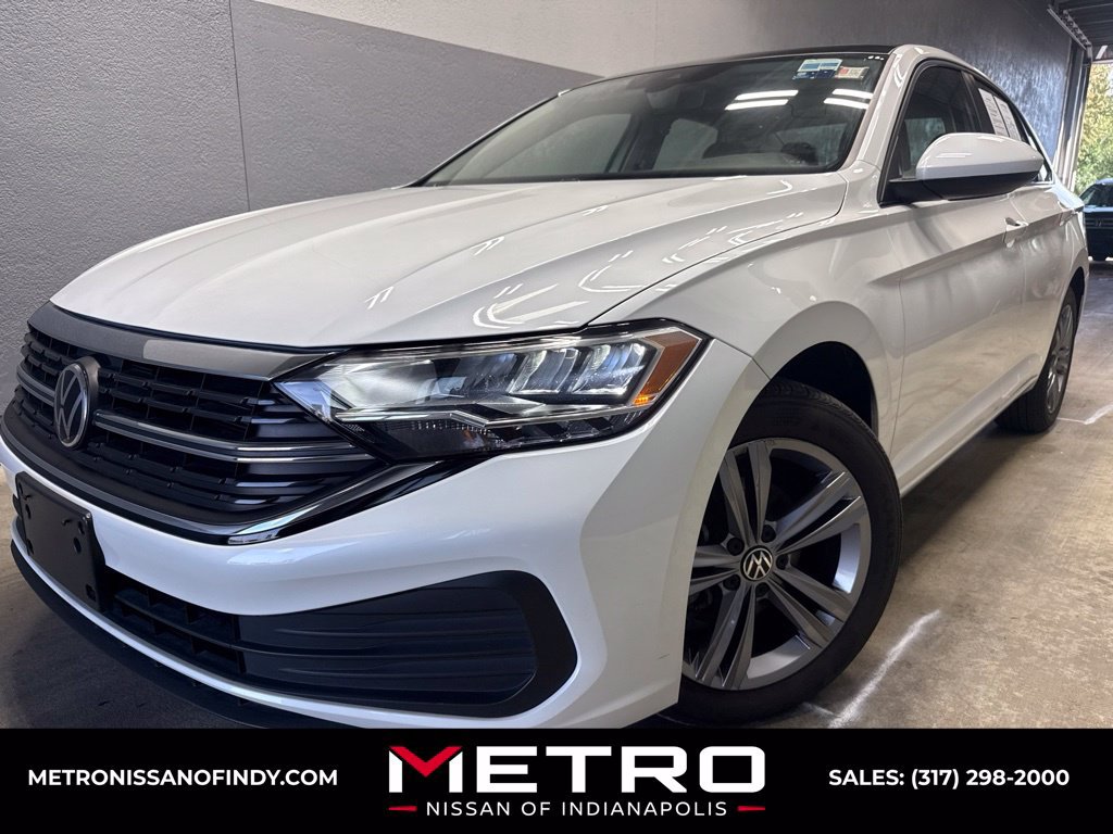 Used 2023 Volkswagen Jetta SE w/ Panoramic Sunroof Package FWD image 1