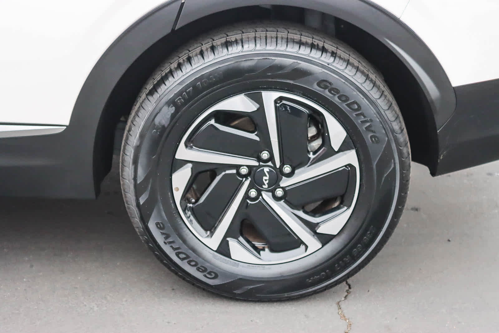 Used 2023 Kia Sportage LX image 10