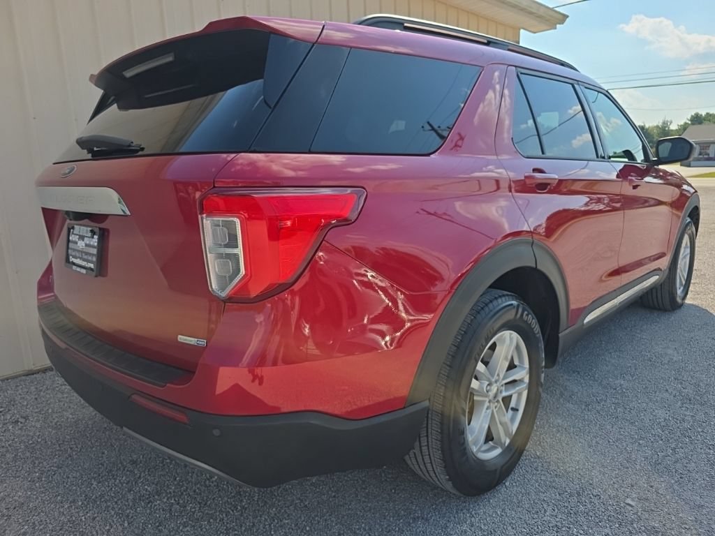 Used 2020 Ford Explorer XLT w/ Equipment Group 202A AWD/4WD image 5