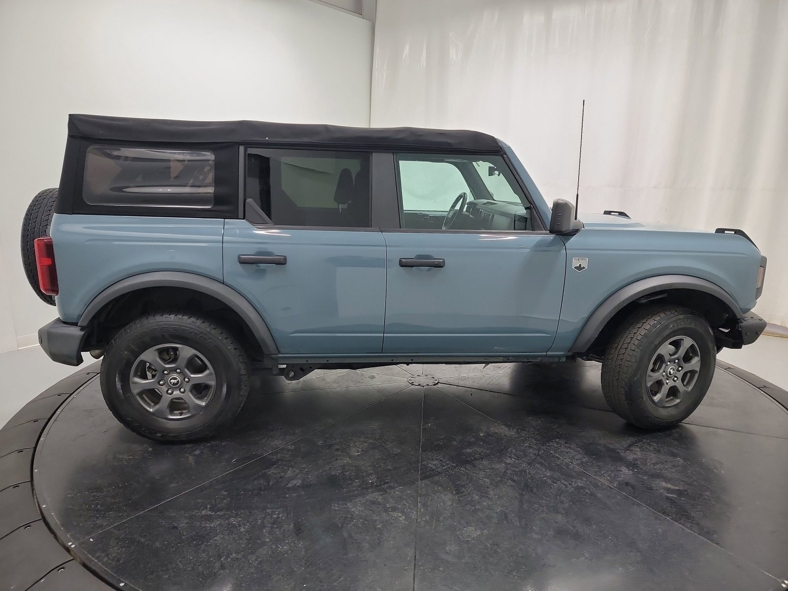 Used 2022 Ford Bronco Big Bend image 11