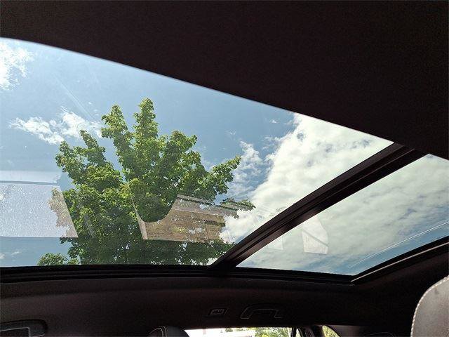 New 2025 Volkswagen Atlas Cross Sport SE image 12