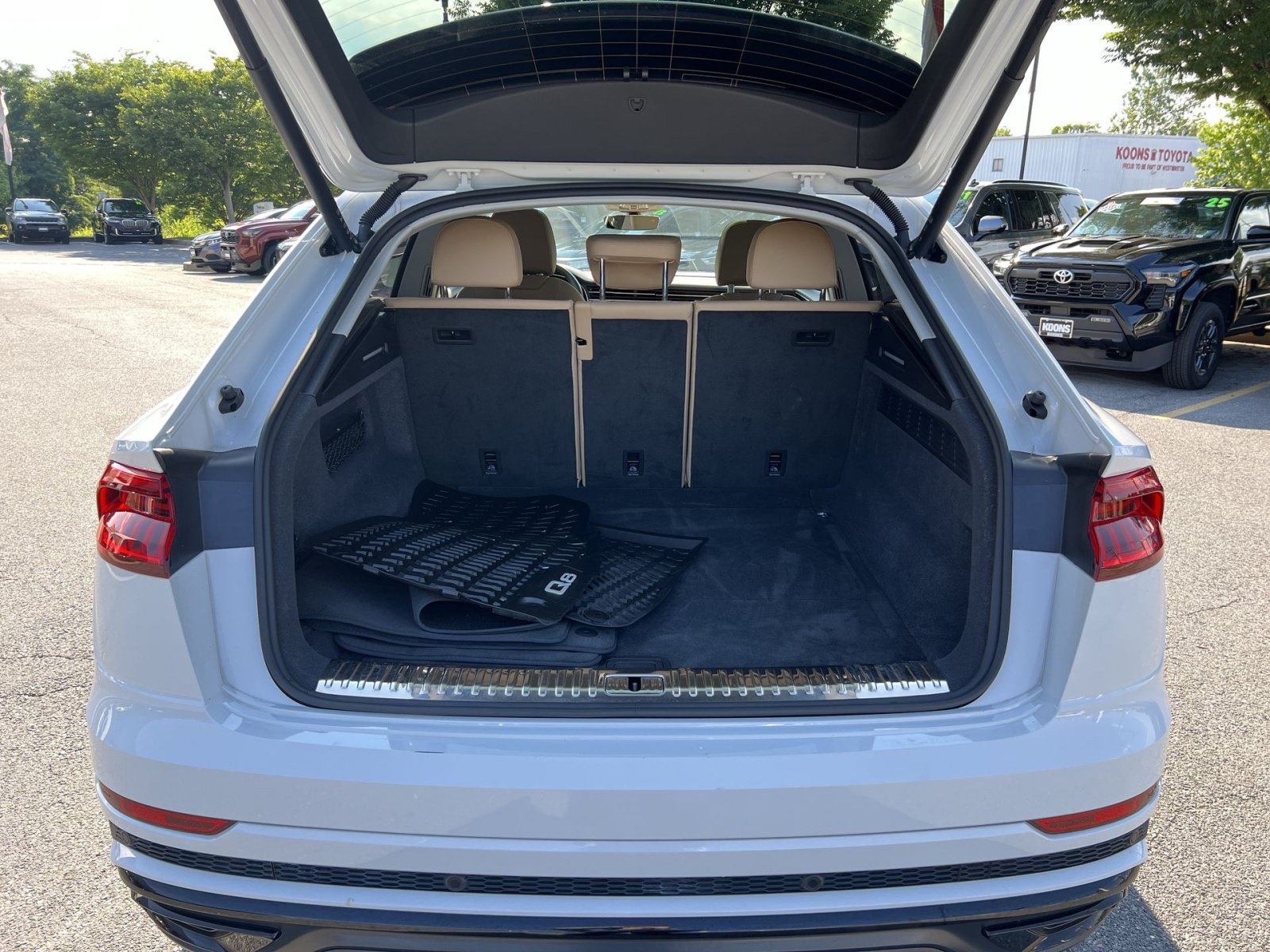 Used 2023 Audi Q8 Premium Plus w/ Premium Plus Package AWD/4WD image 26