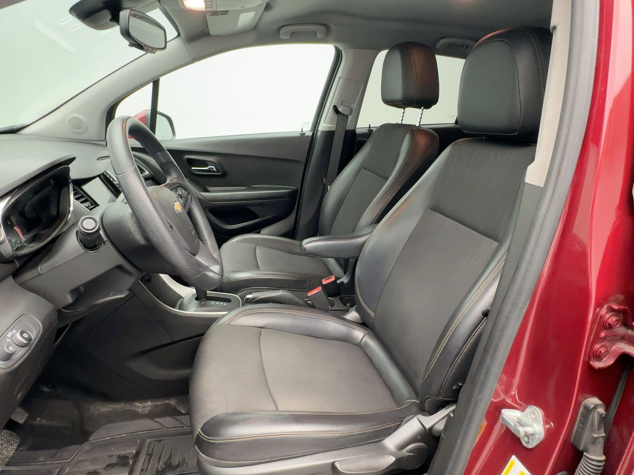 Used 2021 Chevrolet Trax LT image 5