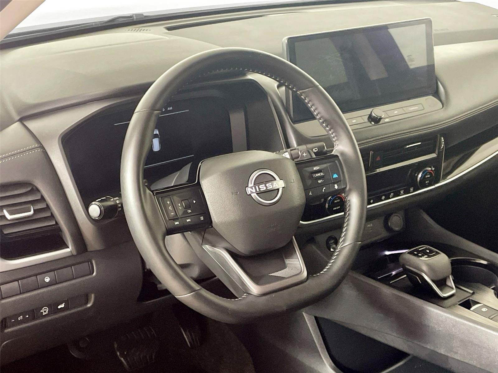 Used 2026 Nissan Rogue SL AWD/4WD image 18