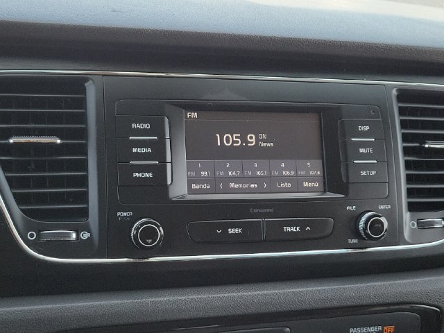 Used 2018 Kia Sedona L FWD image 25