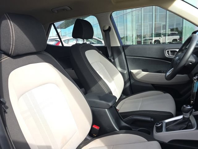 Used 2021 Hyundai Venue SEL FWD image 8