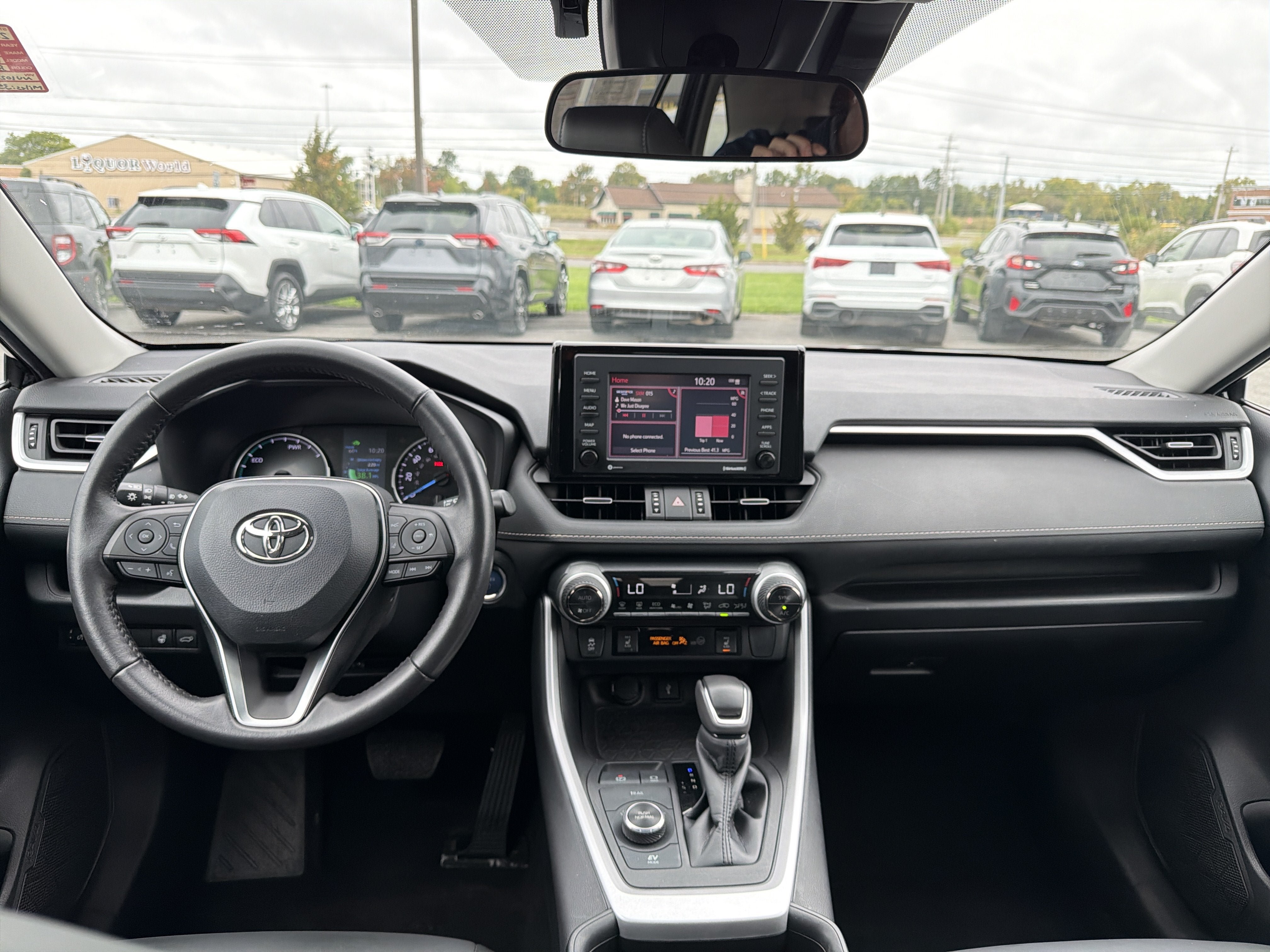 Used 2022 Toyota RAV4 XLE Premium AWD/4WD image 12