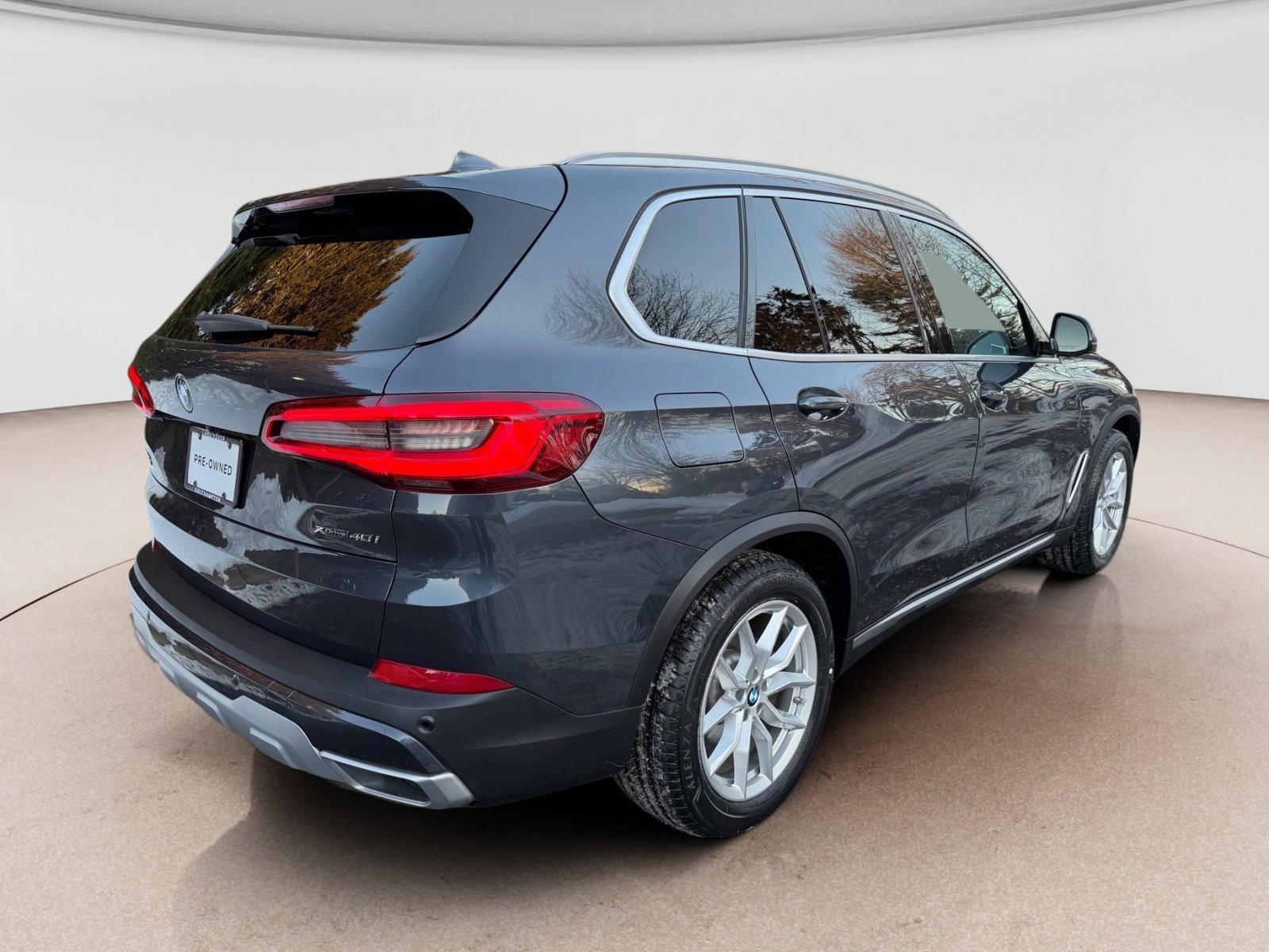Used 2019 BMW X5 xDrive40i w/ Convenience Package AWD/4WD image 6