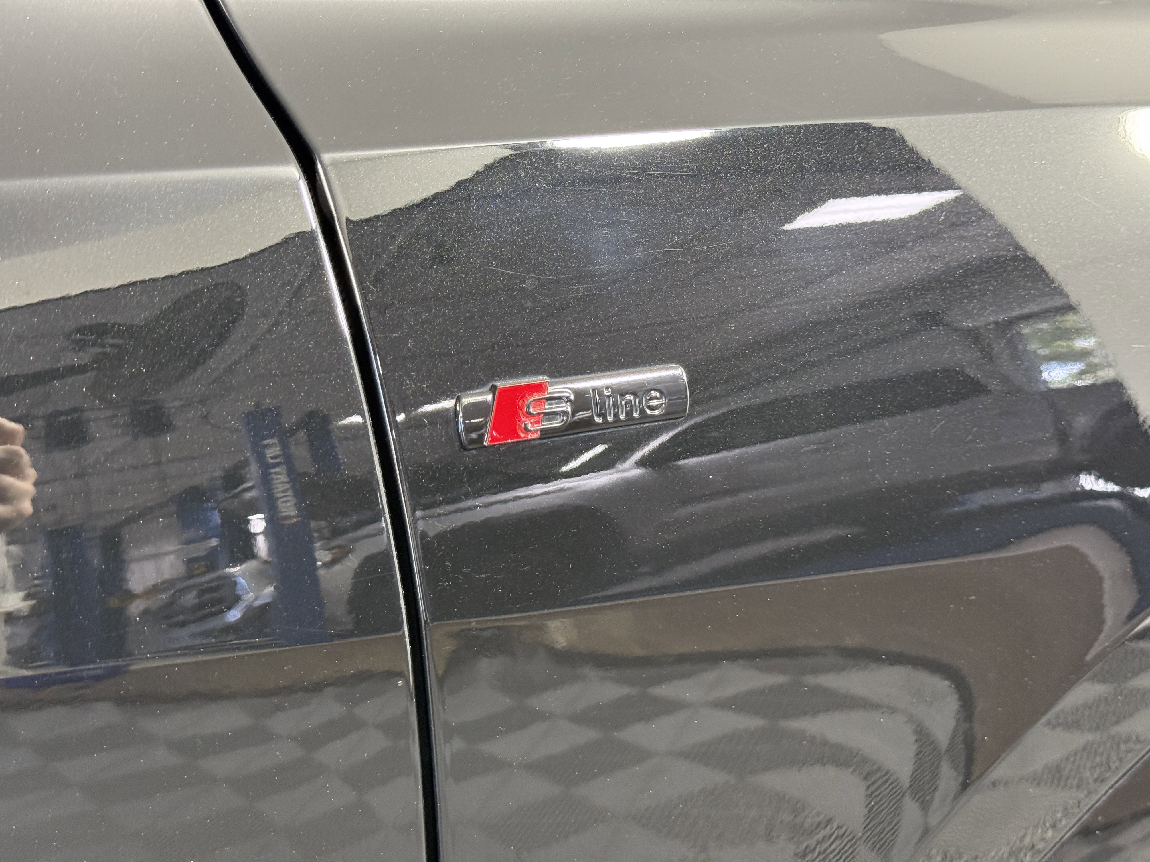 Used 2023 Audi Q8 Premium Plus image 9