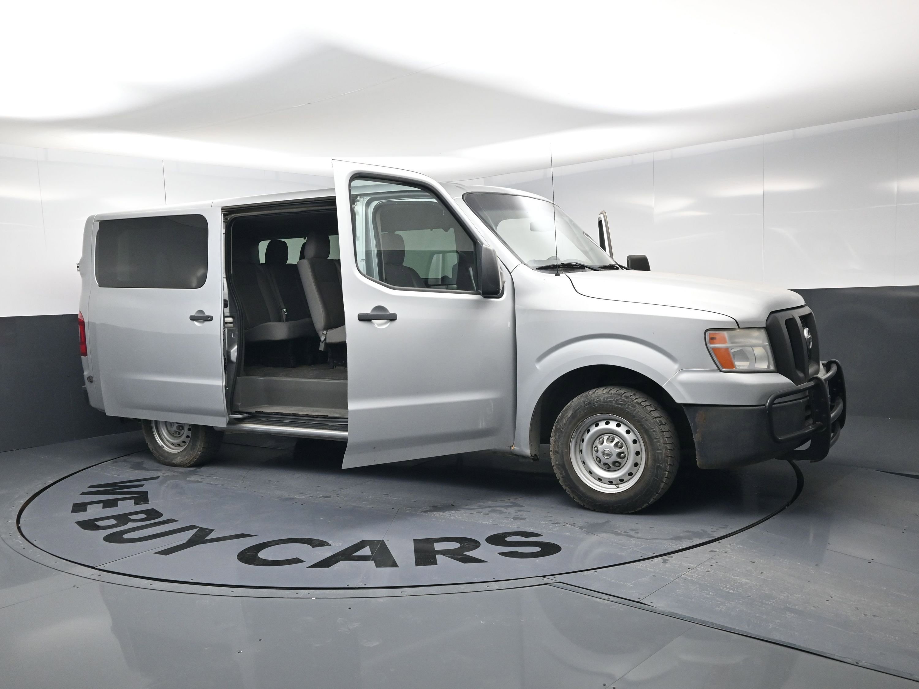 Used 2017 Nissan NV 3500 S w/ Power Package image 15