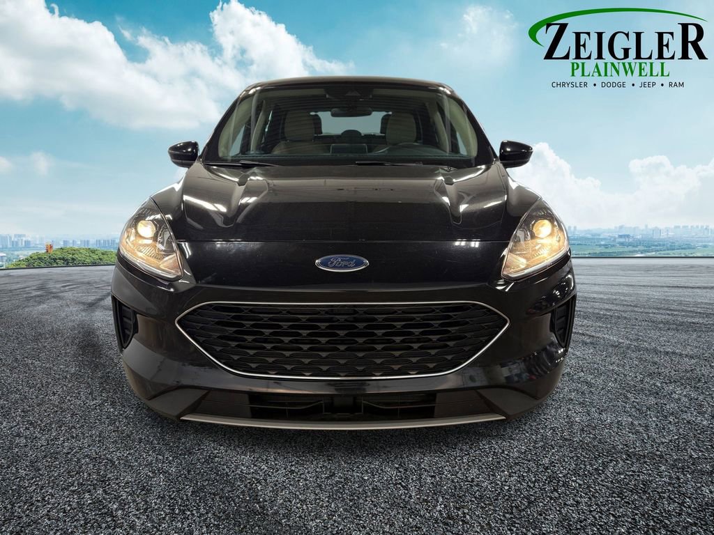 Used 2020 Ford Escape SE image 13