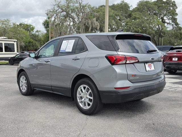 Used 2023 Chevrolet Equinox LS w/ LS Convenience Package FWD image 3