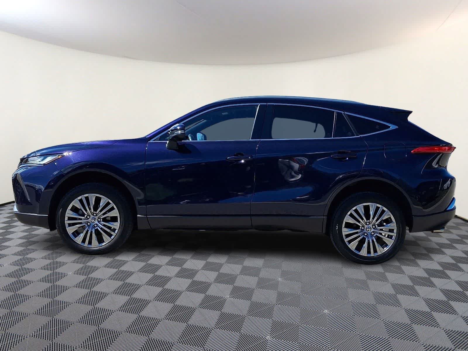Certified 2023 Toyota Venza Limited AWD/4WD image 10
