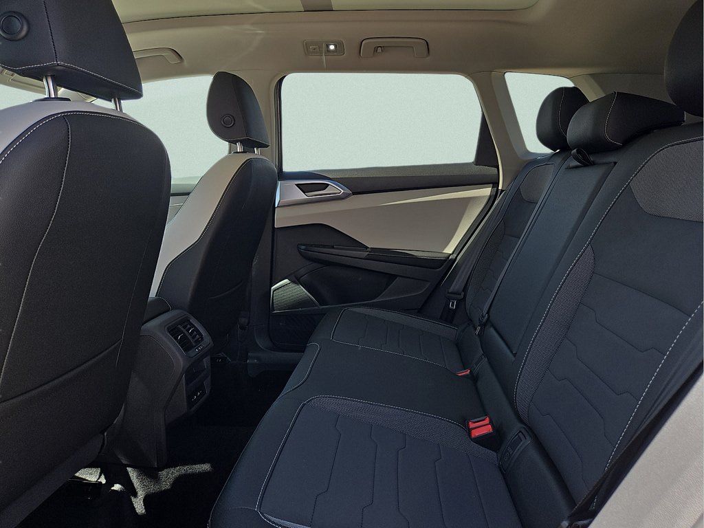 New 2026 Volkswagen Taos SE FWD image 11