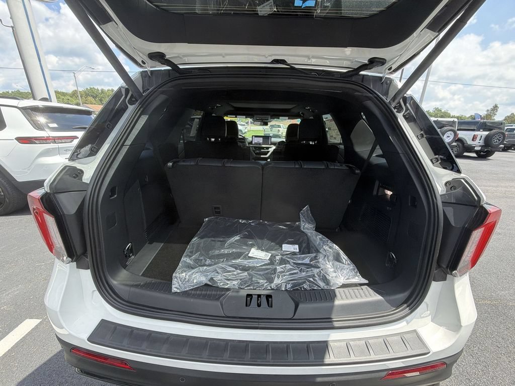 New 2026 Ford Explorer ST w/ Sun And Sound Package AWD/4WD image 31