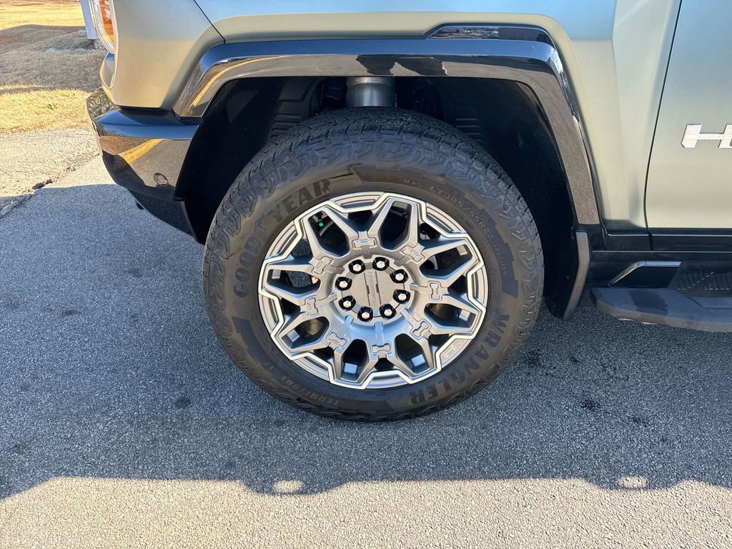 Used 2024 GMC Hummer EV 3X image 12