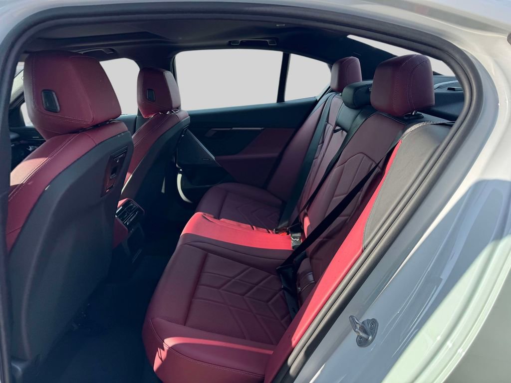 Certified 2025 BMW i5 xDrive40 w/ Premium Package image 11