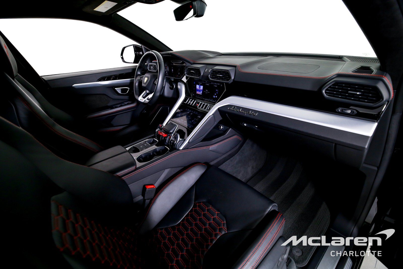 Used 2024 Lamborghini Urus S AWD/4WD image 29