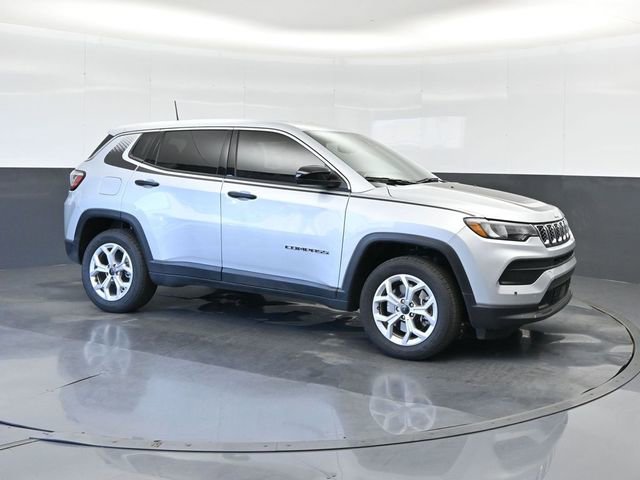 Used 2025 Jeep Compass Sport w/ Mopar Graphics Package AWD/4WD image 3