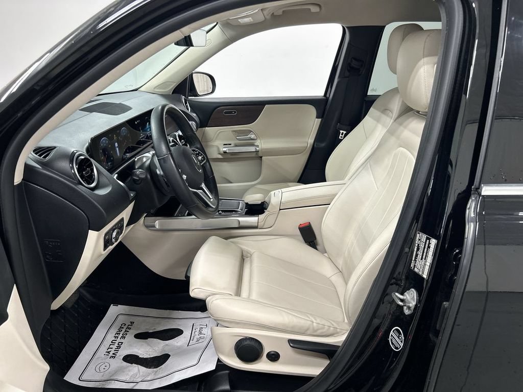 Used 2022 Mercedes-Benz GLB 250 4MATIC image 9