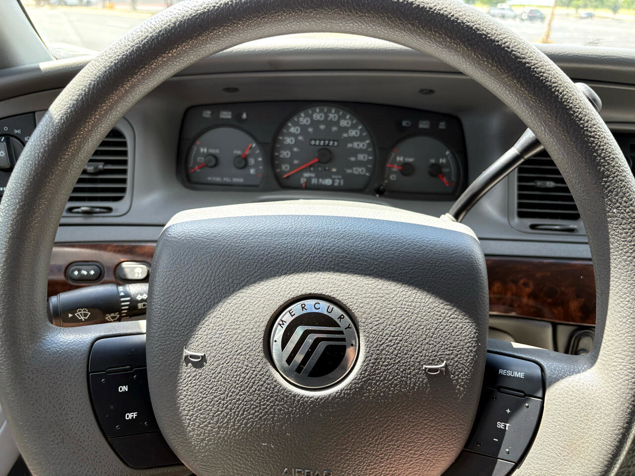 Used 2005 Mercury Grand Marquis GS image 31