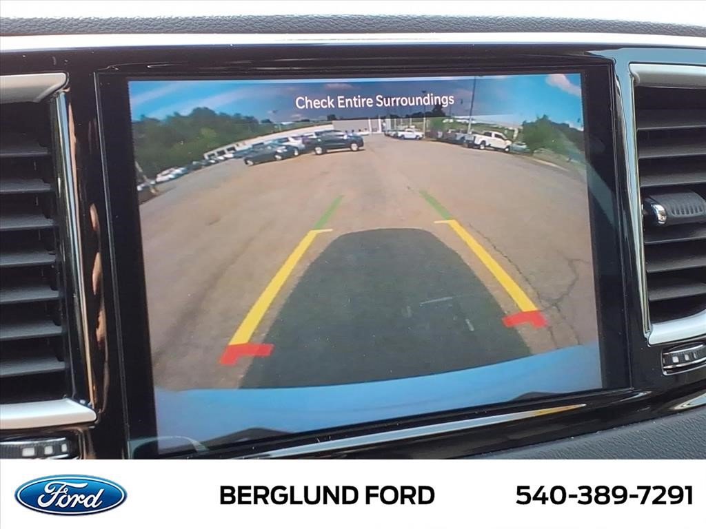 Used 2023 Chrysler Pacifica Touring-L FWD image 26