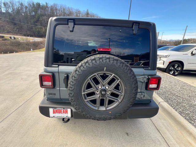 New 2026 Jeep Wrangler Sport S w/ Dual Top Group image 4