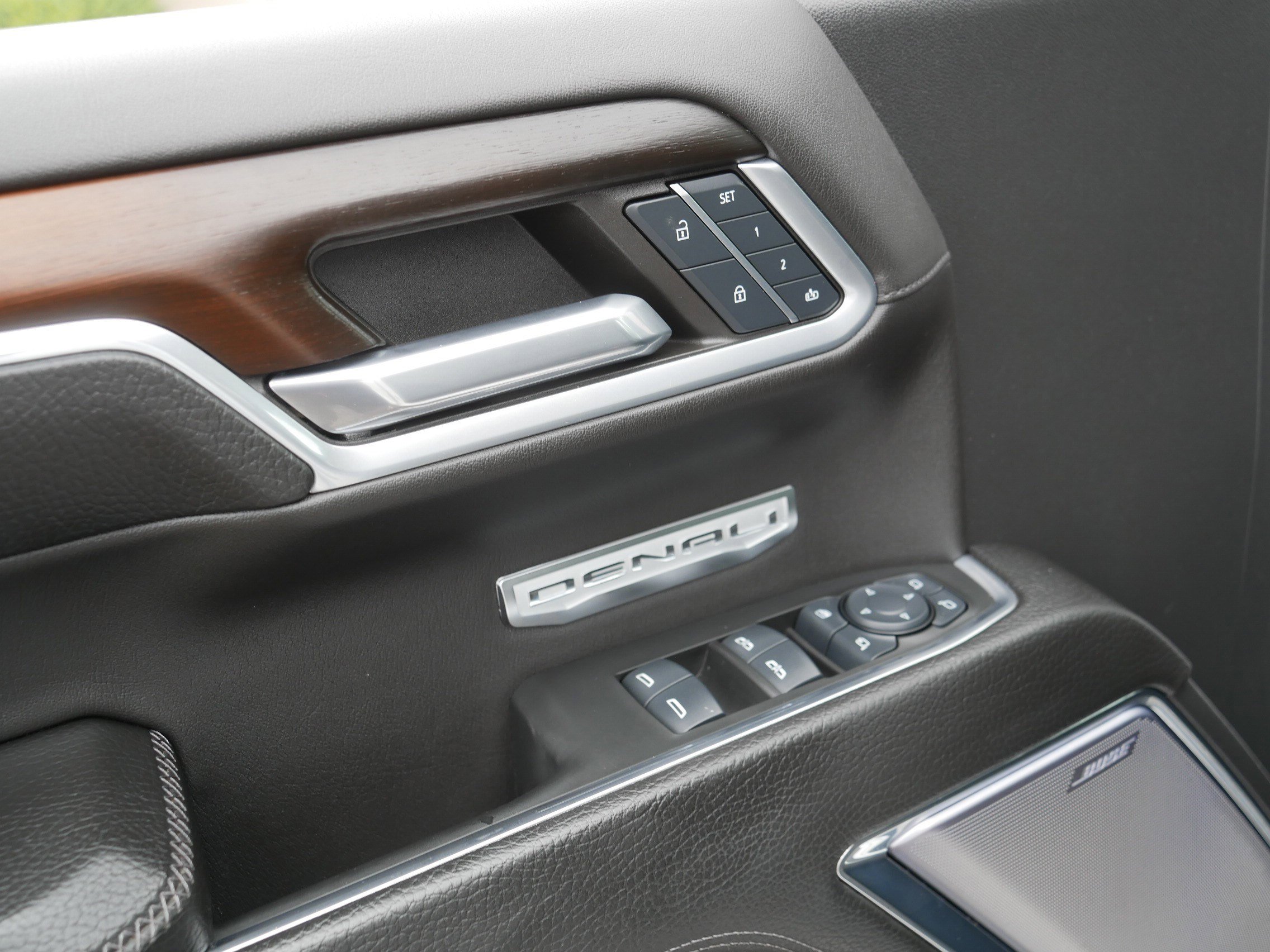 Used 2024 GMC Sierra 1500 Denali AWD/4WD image 19