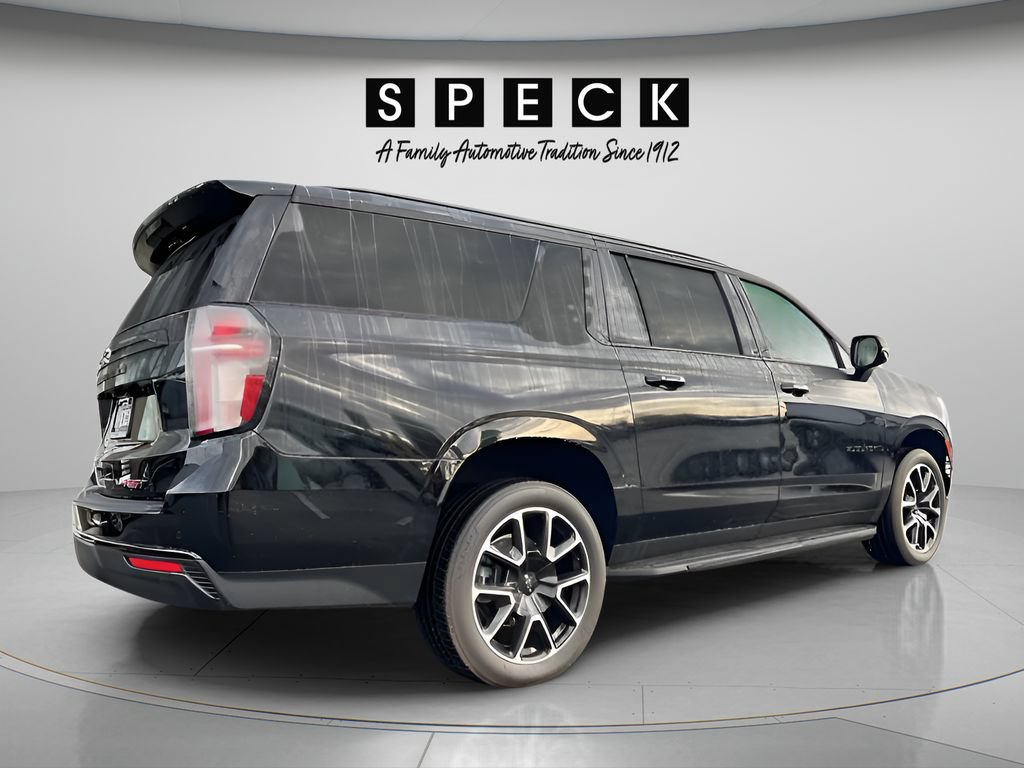 Used 2024 Chevrolet Suburban RST w/ Luxury Package AWD/4WD image 5