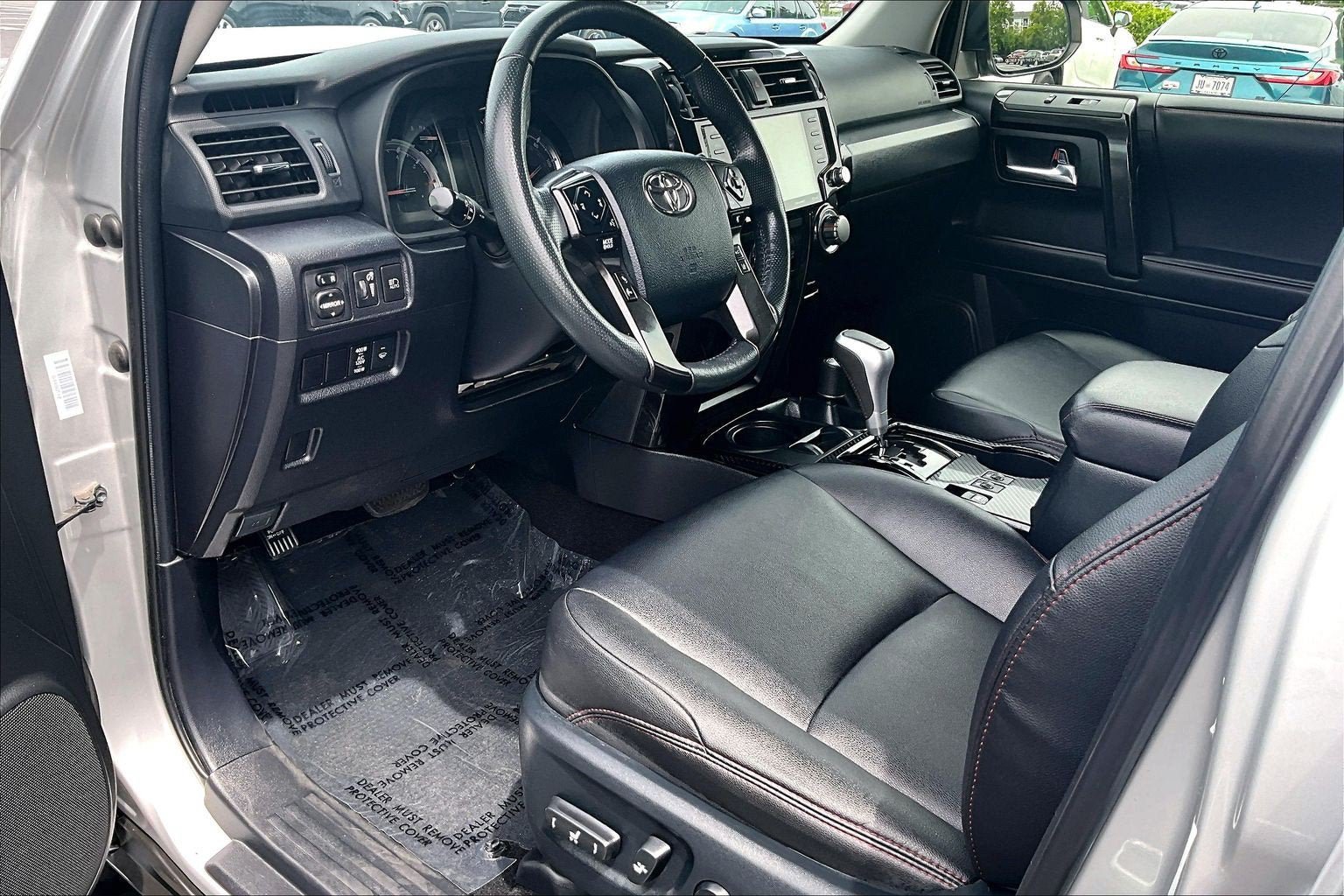 Used 2023 Toyota 4Runner TRD Off-Road Premium AWD/4WD image 13