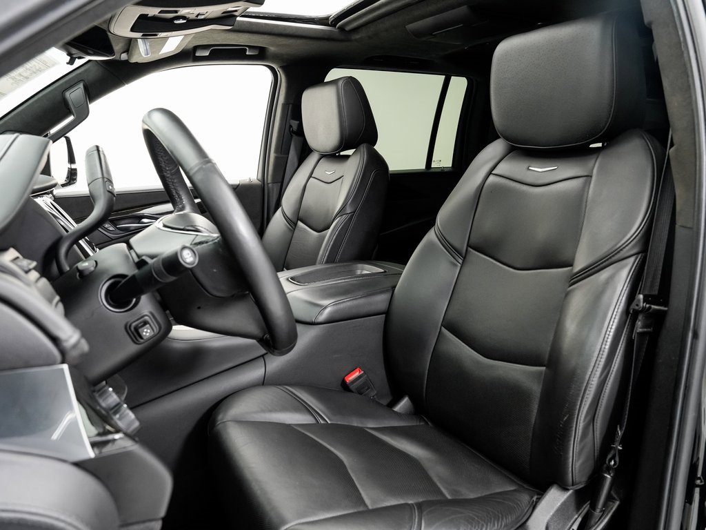 Used 2019 Cadillac Escalade ESV Platinum image 5