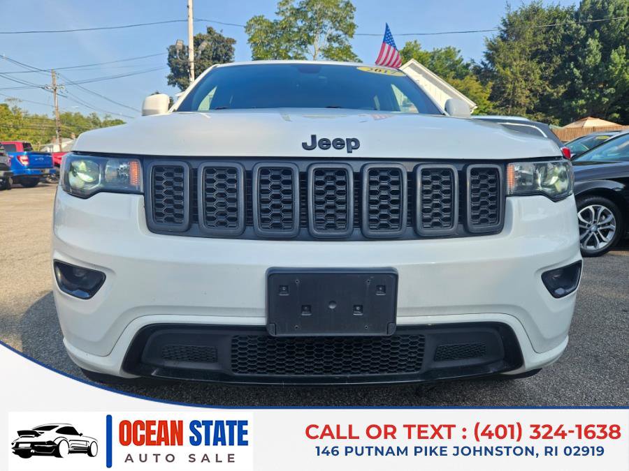 Used 2017 Jeep Grand Cherokee Altitude image 8