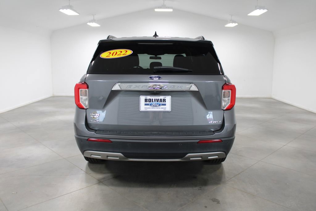 Used 2022 Ford Explorer XLT w/ Equipment Group 202A image 8