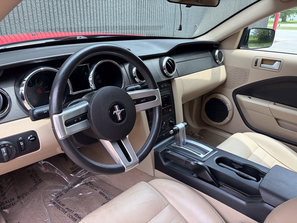 Used 2006 Ford Mustang GT RWD image 10