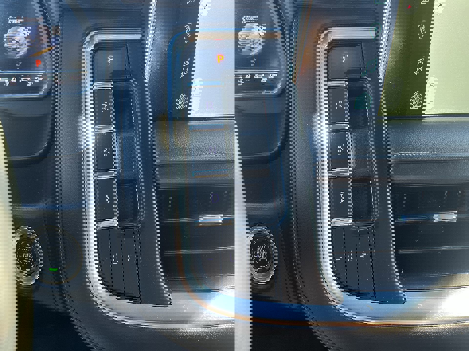 Certified 2023 Chevrolet Tahoe Z71 w/ Luxury Package image 16