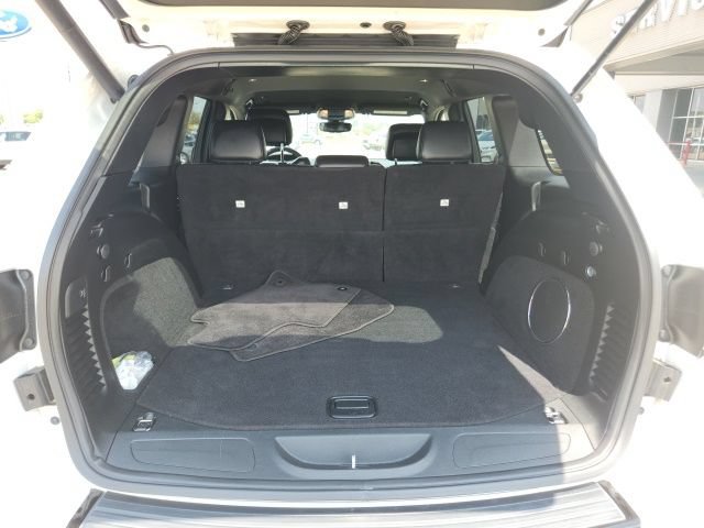Used 2018 Jeep Grand Cherokee Altitude RWD image 23