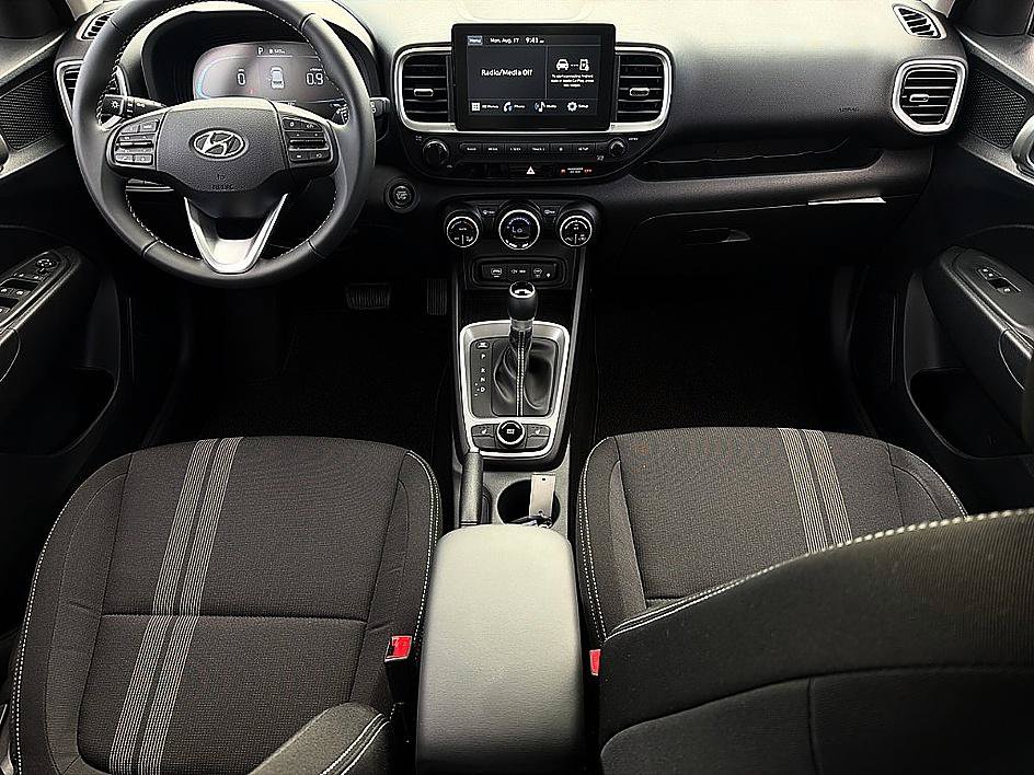 New 2026 Hyundai Venue SEL FWD image 6