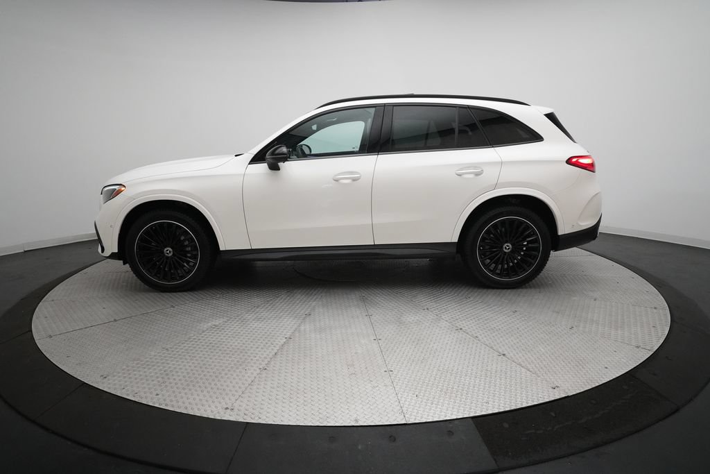 Used 2025 Mercedes-Benz GLC 300 4MATIC image 24