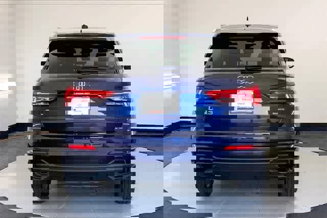 New 2025 Audi Q3 2.0T Premium image 5