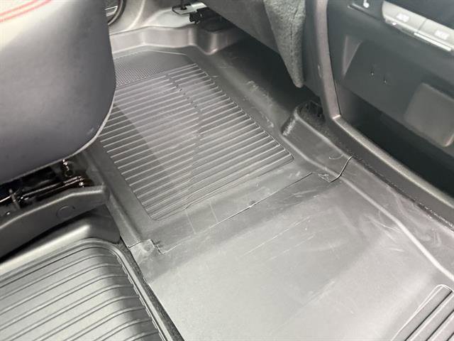 New 2026 Chevrolet Traverse RS w/ LPO, Floor Liner Package image 27