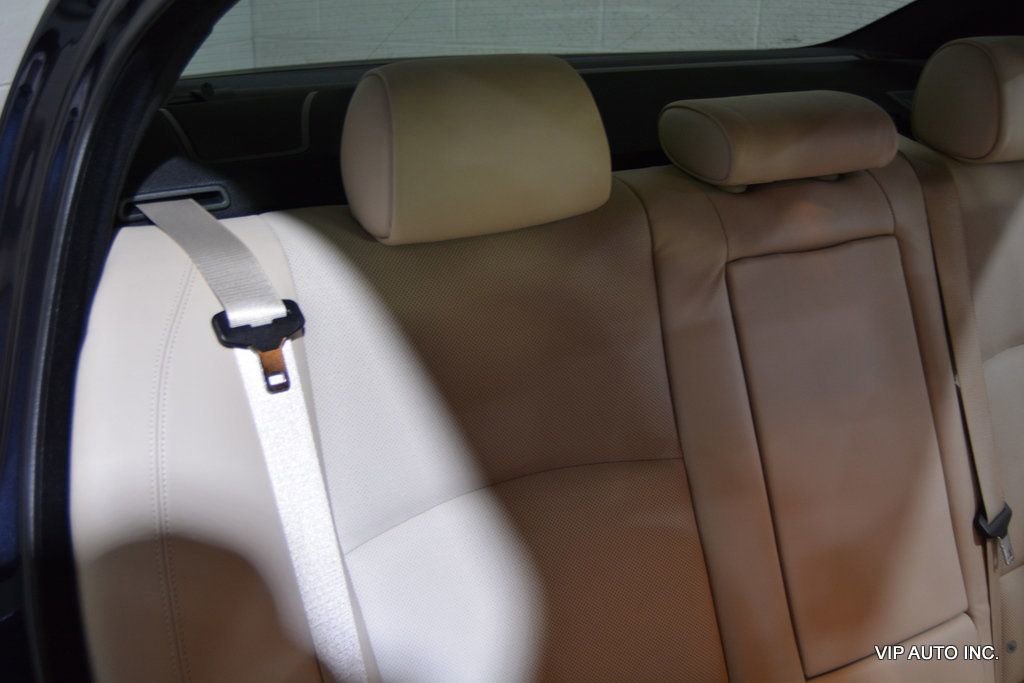 Used 2011 BMW 550i Sedan image 28