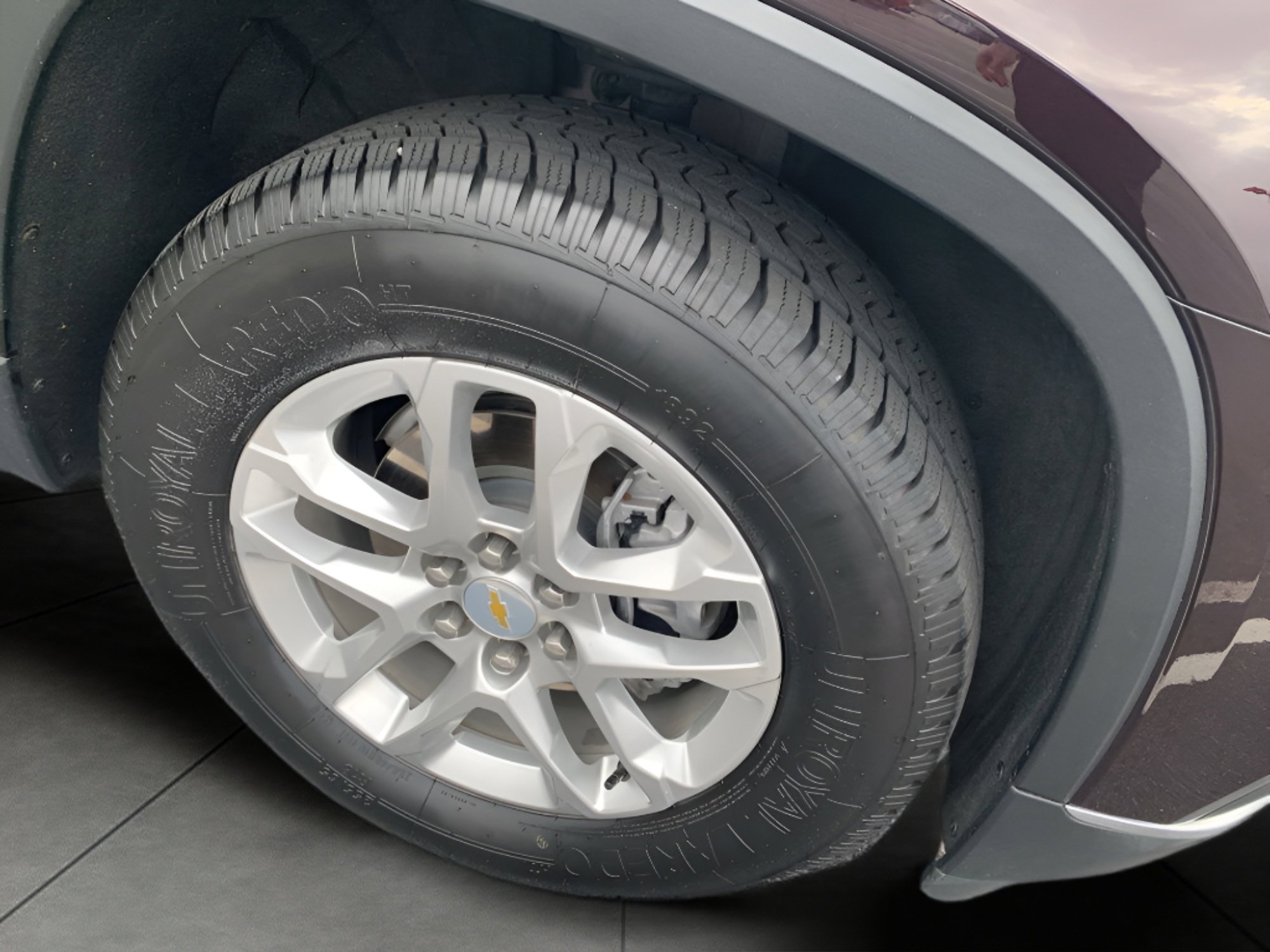 Used 2021 Chevrolet Traverse LT w/ LPO, Floor Liner Package image 24