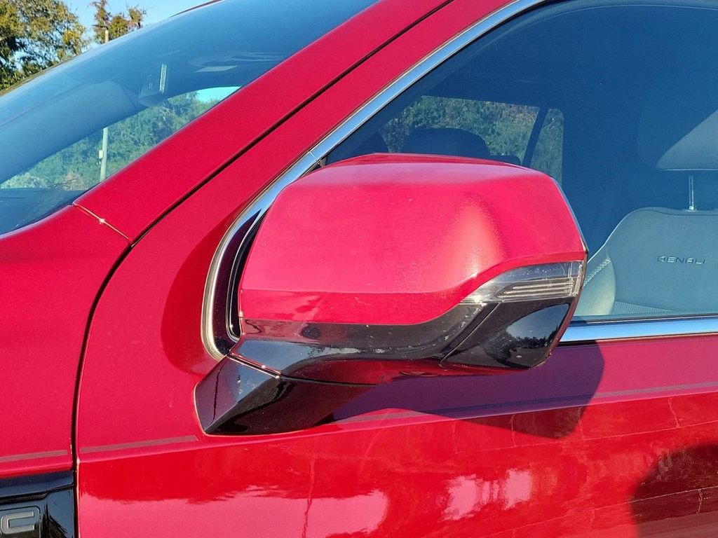 Used 2023 GMC Yukon Denali w/ LPO, Floor Liner Package image 18