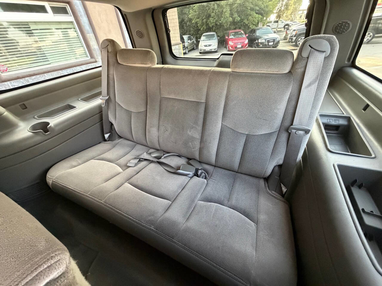 Used 2005 GMC Yukon XL SLE w/ Cargo Package image 14